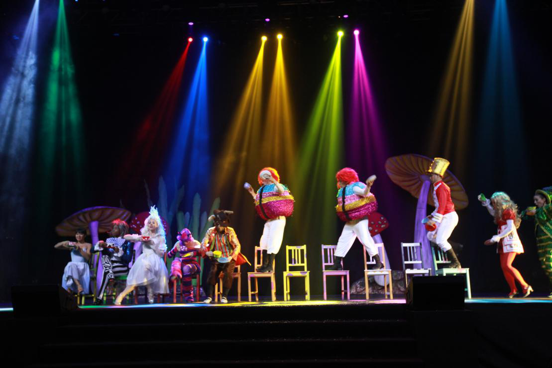 【杭州站】新加坡大型魔术剧《神奇圣诞》