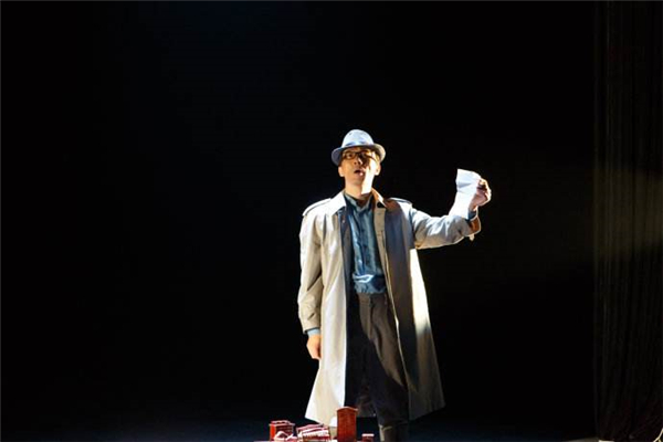 著名剧评人 徐健