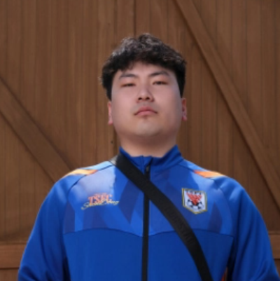 华云龙头像