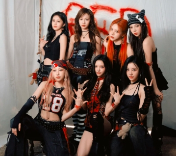 R.E.D(Red Era Diva、赤)头像